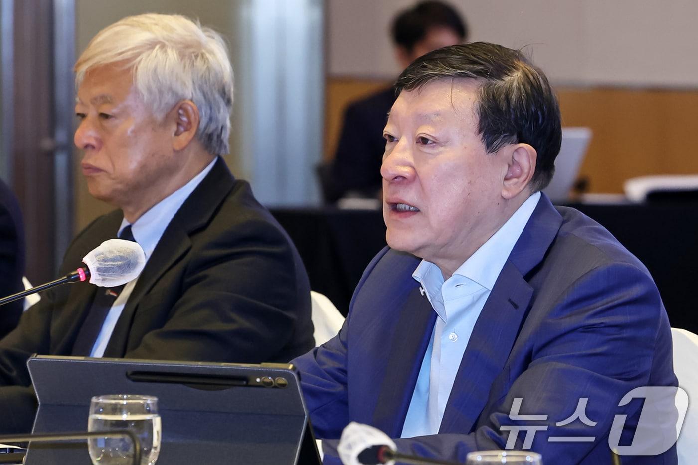 허태수 한국경제인협회 AI 혁신위원회 위원장&#40;GS그룹 회장&#41;이 25일 오전 서울 영등포구 여의도 FKI 콘퍼런스센터에서 열린 &#39;AI 혁신위원회 출범 회의&#39;에서 모두발언을 하고 있다. 2025.3.25/뉴스1 ⓒ News1 민경석 기자