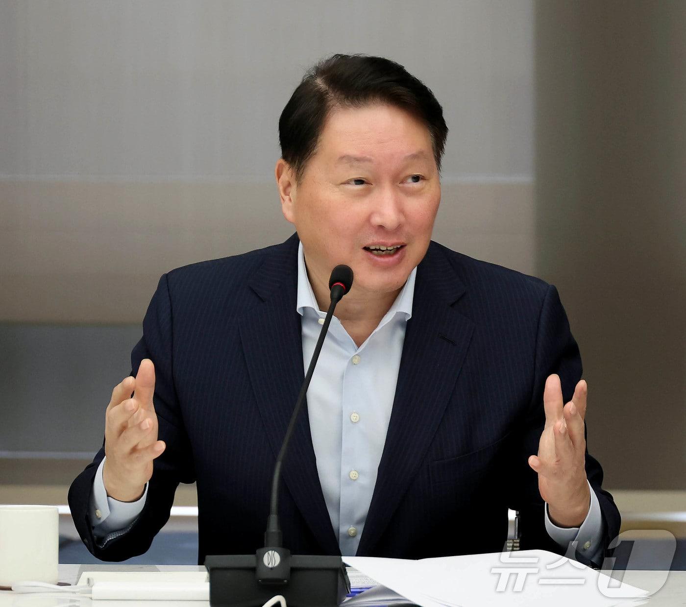 본문 이미지 - 최태원 대한상공회의소 회장이 지난 25일 서울 중구 대한상의에서 열린 기자간담회에서 주요 현안에 대한 발언을 하고 있다. (대한상공회의소 제공, 재판매 및 DB 금지) 2025.3.26/뉴스1