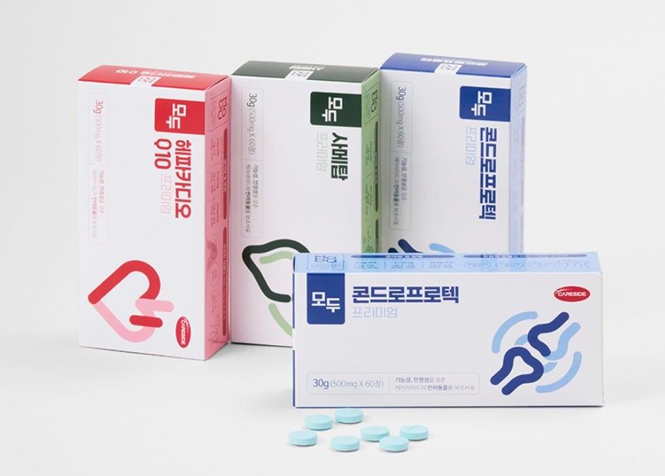 본문 이미지 - 동물용 의약품 전문 기업 케어사이드가 전 연령대의 반려동물이 급여할 수 있는 보조제 '모두 프리미엄' 3종을 출시했다. (케어사이드 제공) ⓒ 뉴스1