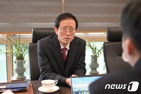 본문 이미지 - 이갑준 부산 사하구청장.(사하구청 제공. 재판매 및 DB 금지)