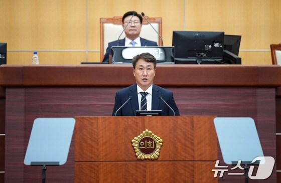 본문 이미지 - 진형석 전북자치도의회 교육위원장이 발언을 하고 있다.(의회제공)2025.3.27/뉴스1