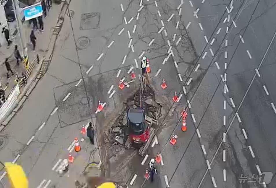 본문 이미지 - 사고현장(도시교통정보센터 CCTV 화면)