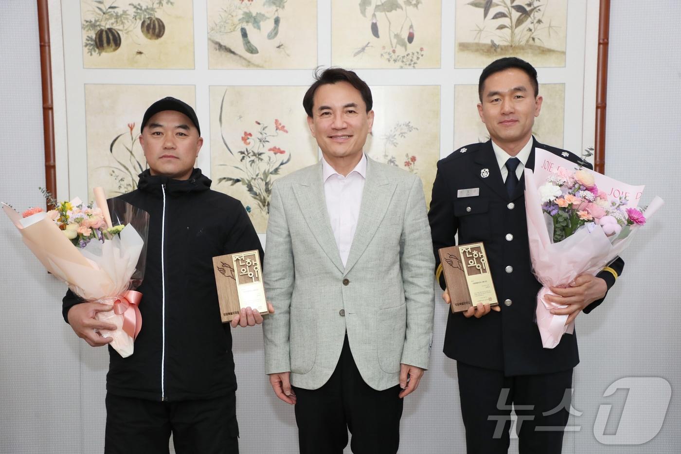 선행 의인 표창 수여식(강원도 제공. 재판매 및 DB금지)/뉴스1