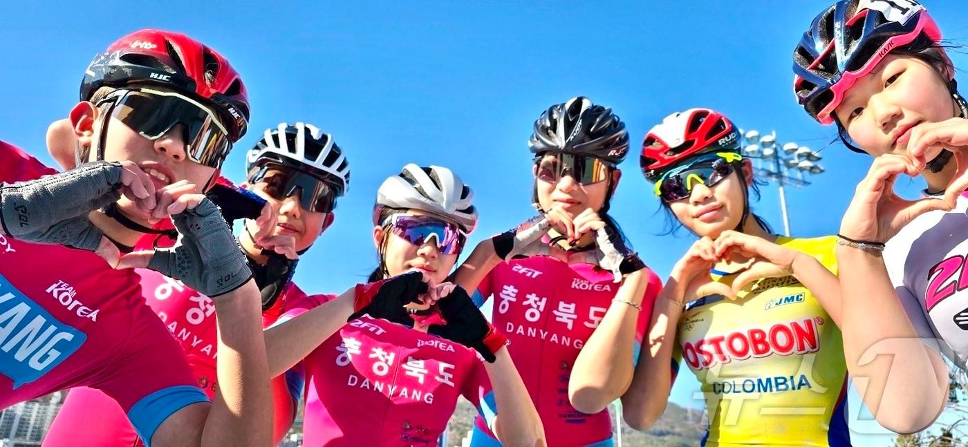 본문 이미지 - 단양 단성중학교 롤러부 선수들.(단성중 제공. 재판매 및 DB금지)/뉴스1  