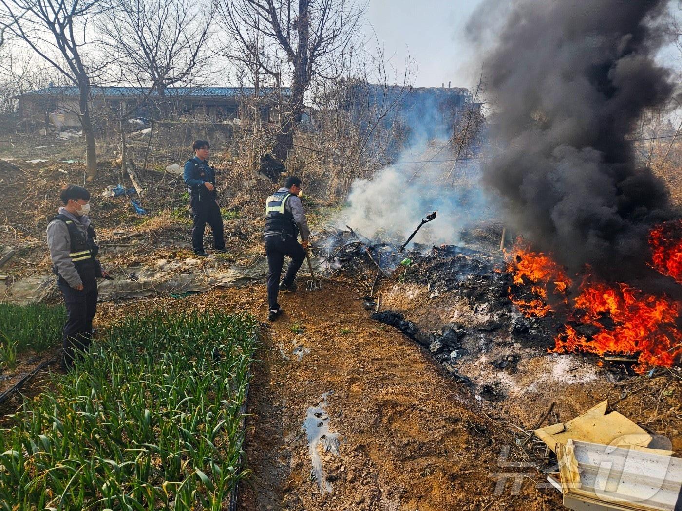 본문 이미지 -  전북경찰청은 지난 25일부터 대형산불 대비 재난상황실을 운영하며 피해 예방을 위한 총력 대응에 나서고 있다.&#40;전북경찰 제공. 재판매 및 DB금지&#41;