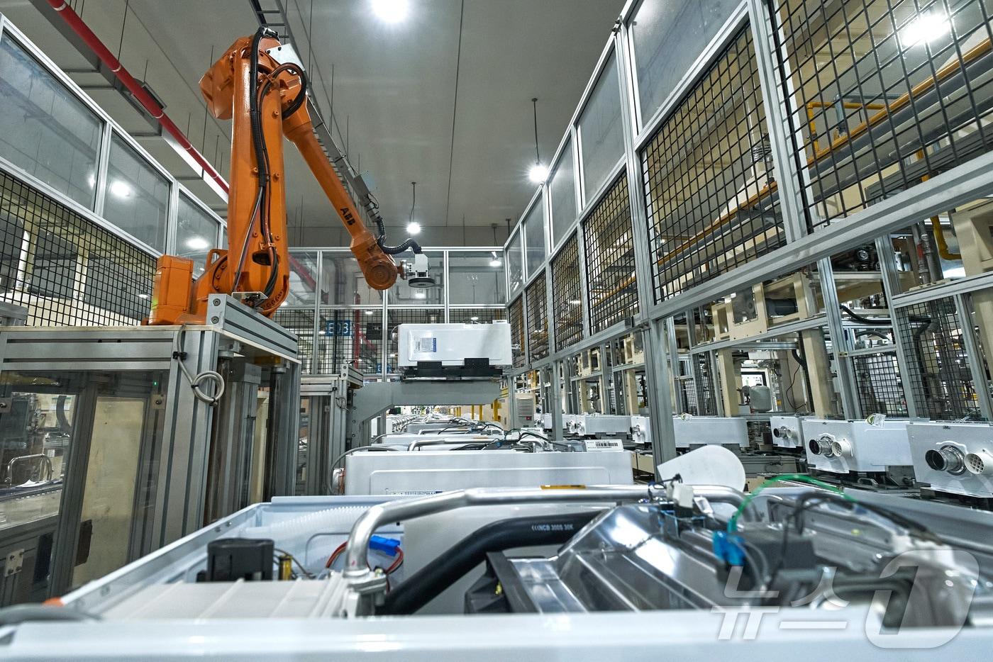 경동나비엔 에코허브 내 비전 검사 로봇 (경동나비엔 제공) 