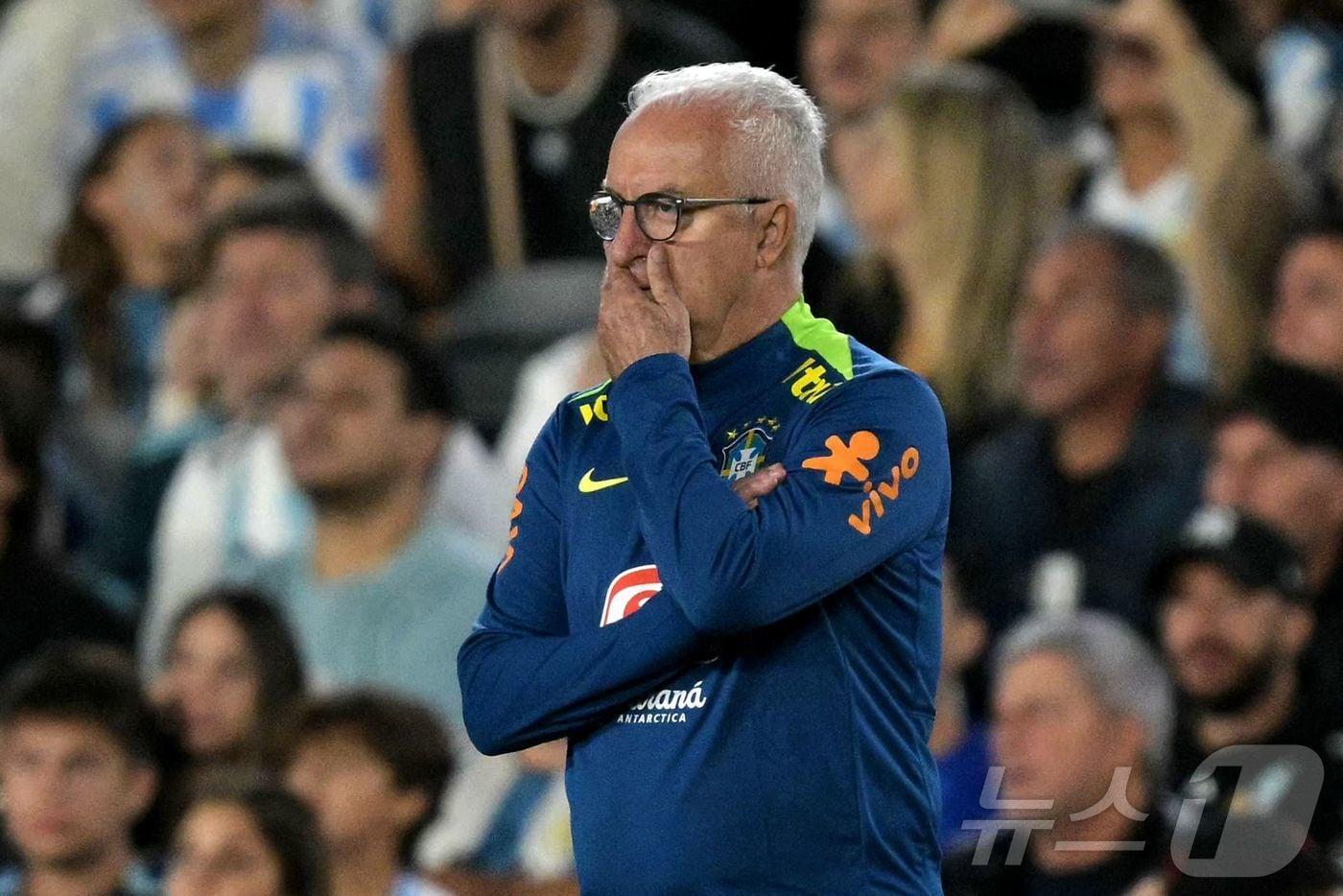 브라질 축구 대표팀 지휘봉을 내려놓은 도리바우 주니오르 감독. ⓒ AFP=뉴스1