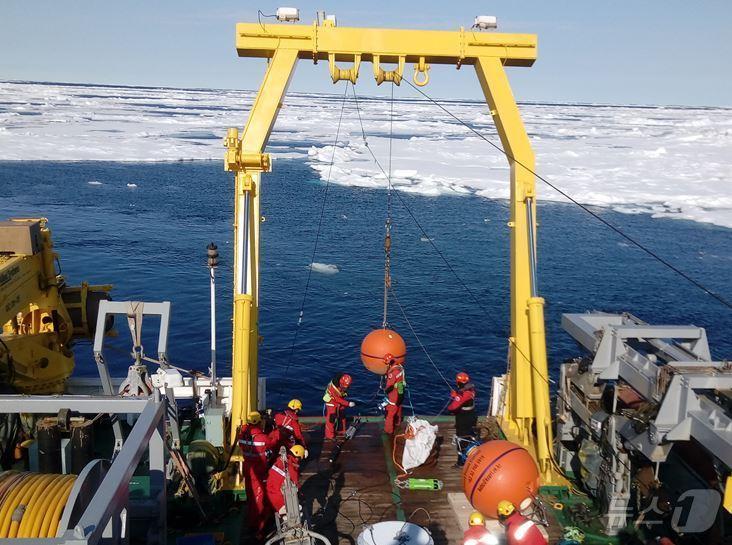 본문 이미지 - 2024년 아라온호 동시베리아해 현장탐사(해양수산부 제공)
