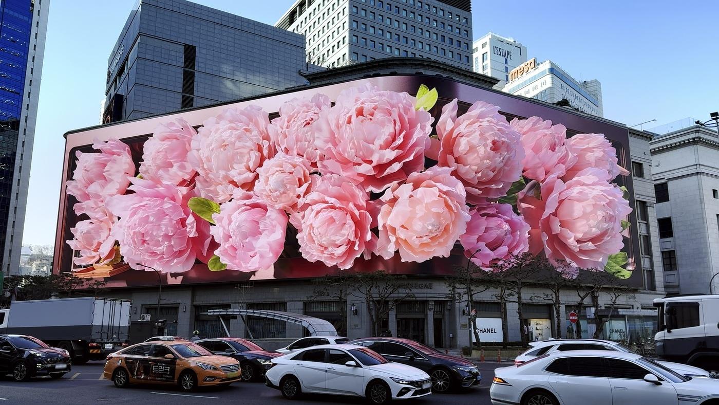 신세계는 다음달 24일까지 '블루밍 플레이리스트'(BLOOMING PLAYLIST) 봄 캠페인을 열고 봄 맞이 전시·미디어 아트·공연·제철 식재료 등을 소개한다.(신세계제공)