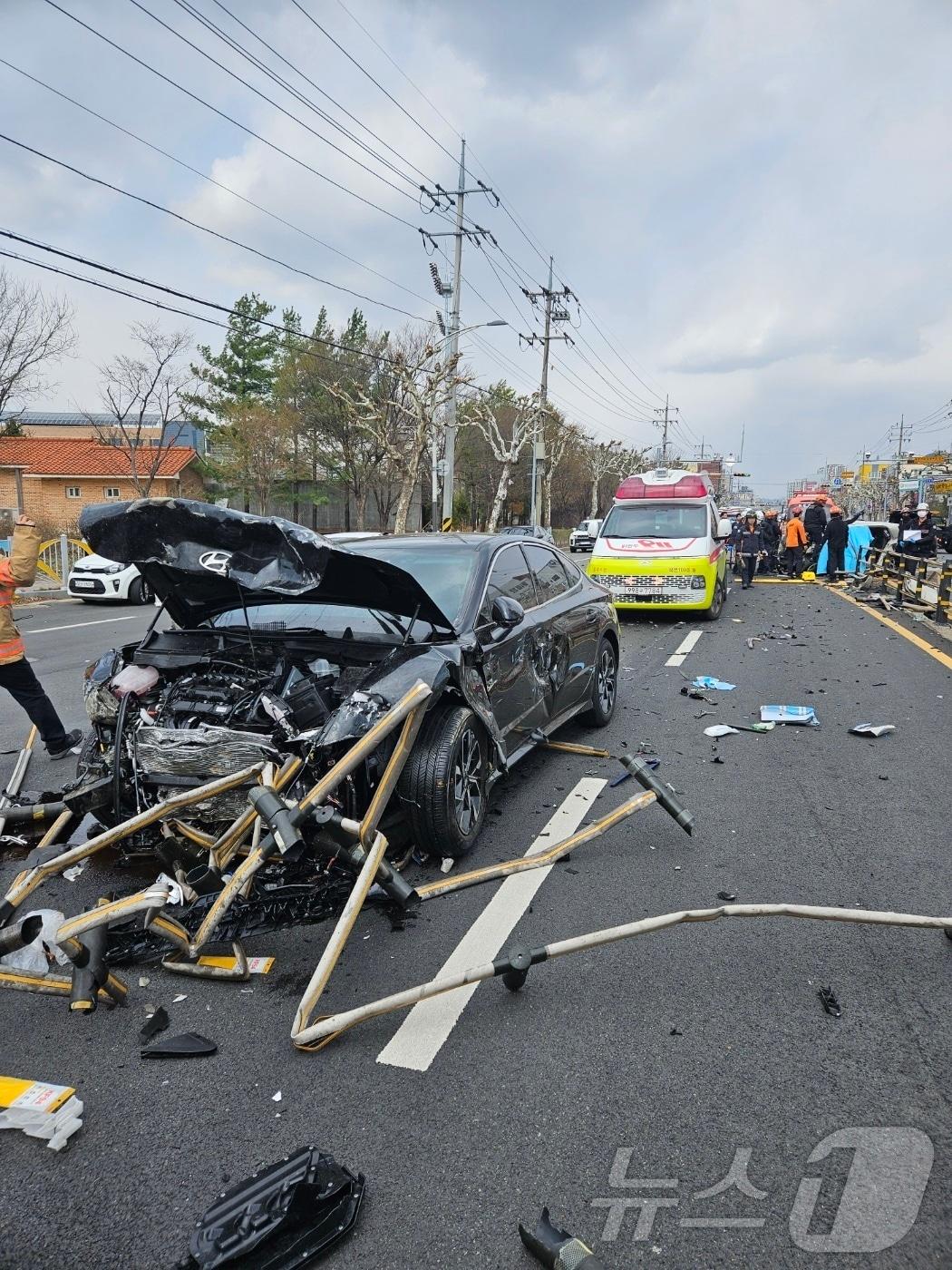 본문 이미지 - 사고 현장&#40;충북소방본부 제공. 재판매 및 DB금지&#41; 