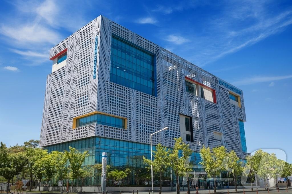 본문 이미지 - 한국로봇산업진흥원 전경.(재판매 및 DB 금지)