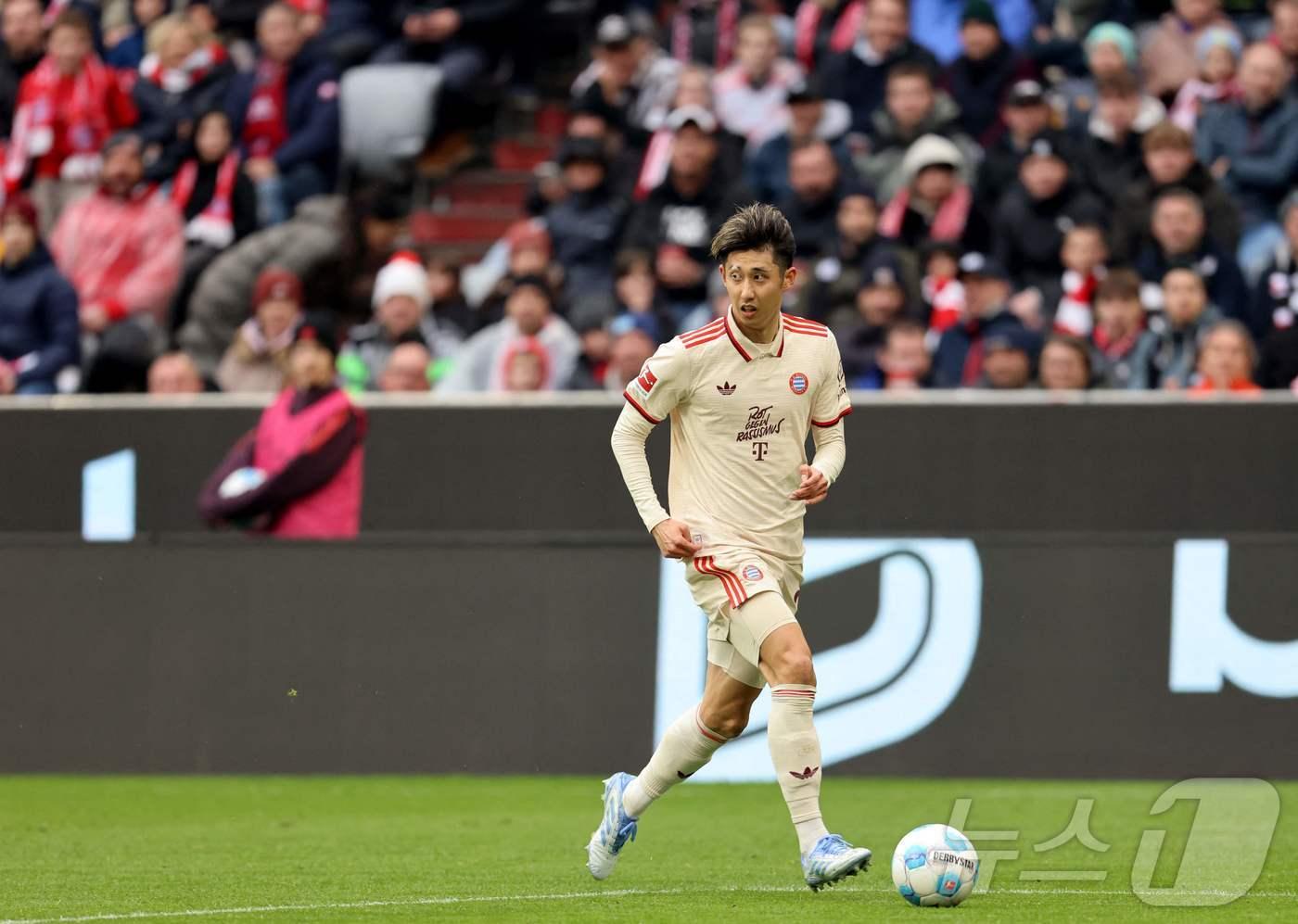 중족골 골절 부상을 당한 이토 히로키. ⓒ AFP=뉴스1