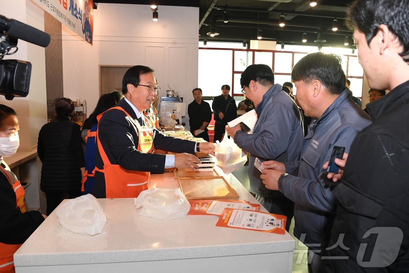본문 이미지 - 전북 완주군은 '산단 근로자 아침 식사 지원사업'을 운영 중이라고 4일 밝혔다.자료사진(완주군 제공. 재판매 및 DB금지)2025.3.4/뉴스1
