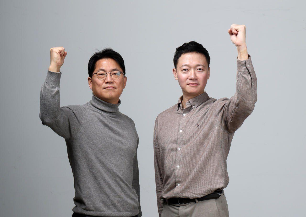 본문 이미지 - 왼쪽부터 이호찬 언론노조 위원장, 조성은 언론노조 수석부위원장