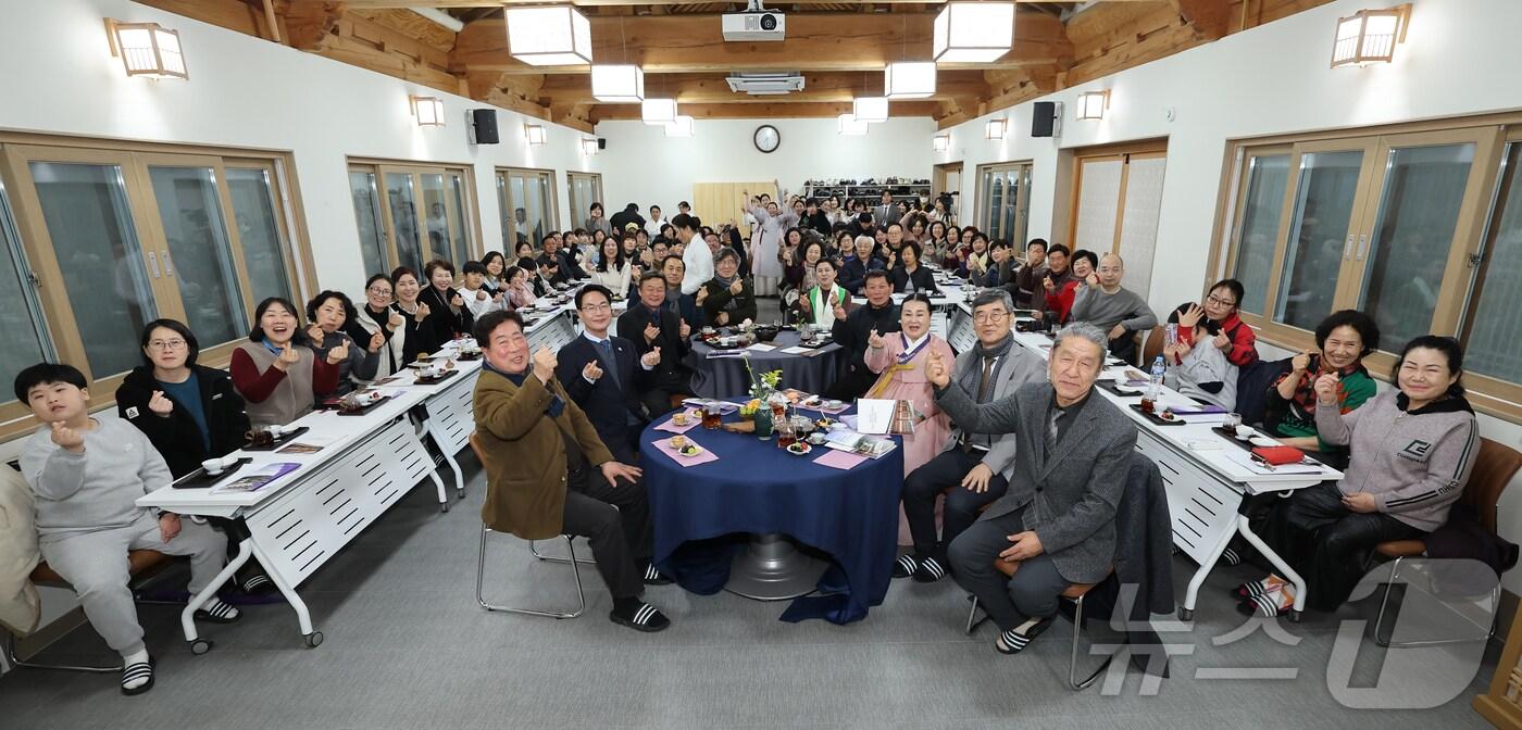  전북자치도 고창군이 4일 저녁 ‘2025 명창초빙 판소리 아카데미’를 개강했다.&#40;고창군 제공. 재판매 및 DB금지&#41;2025.3.4/뉴스1