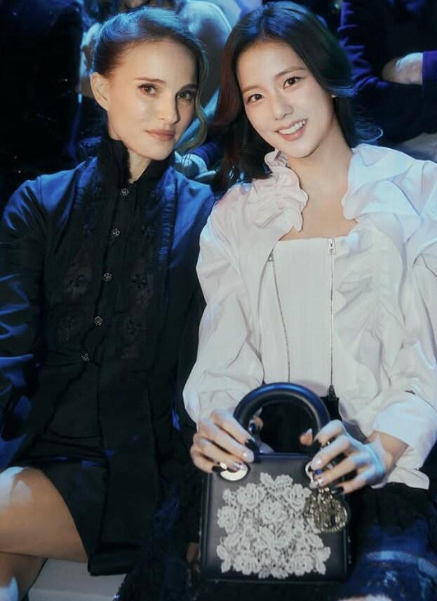 본문 이미지 - 나탈리 포트만과 지수