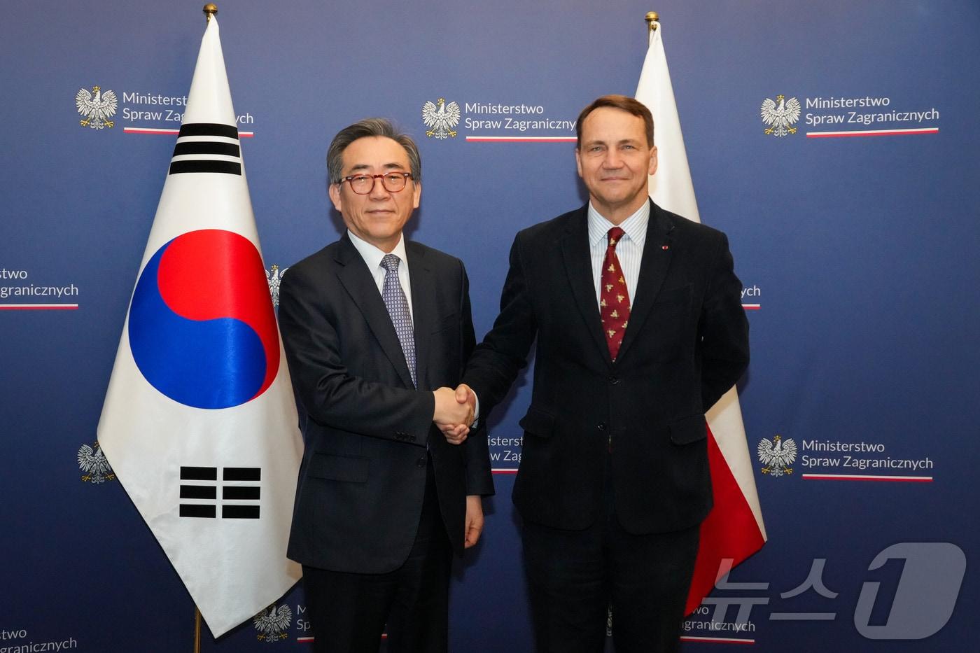 조태열 외교부 장관, 라도스와프 시코르스키 폴란드 외교장관.(외교부 제공)