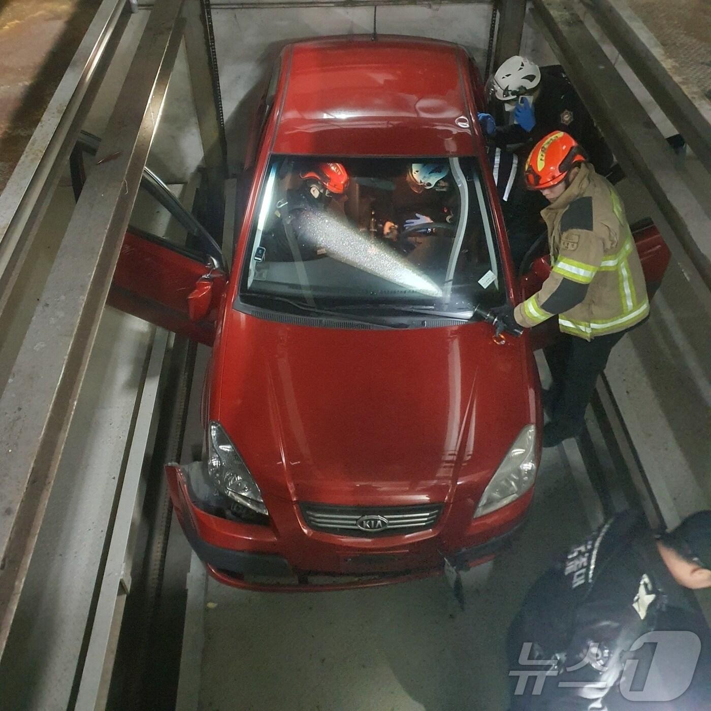 본문 이미지 - 사고현장(인천소방본부 제공.재판매 및 DB금지)