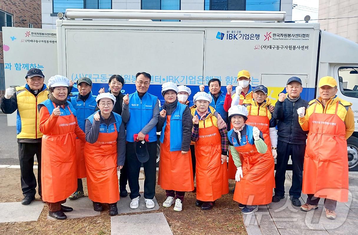 본문 이미지 - 대구동구자원봉사센터가 운영하는 '참! 좋은 사랑의 밥차'가 6일부터 운영을 재개했다. (대구 동구 제공)