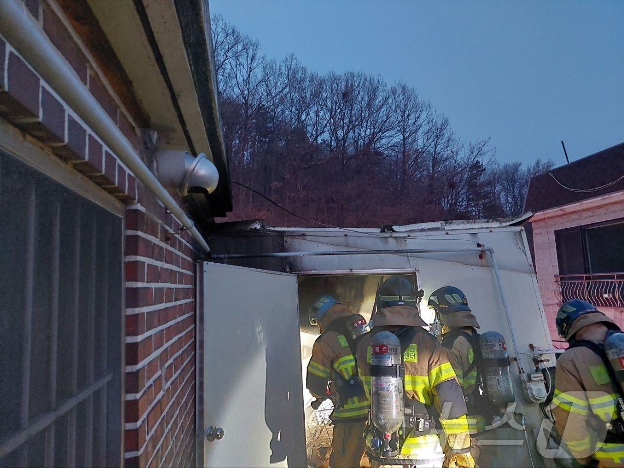 본문 이미지 - 화재 현장. (경기도소방재난본부 제공. 재판매 및 DB 금지) 2025.3.7/뉴스1
