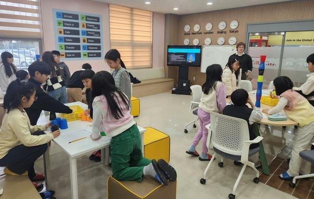 본문 이미지 - 충북국제교육원 영어 리딩 클래스 프로그램.&#40;충북도교육청 제공. 재판매 및 DB금지&#41;/뉴스1