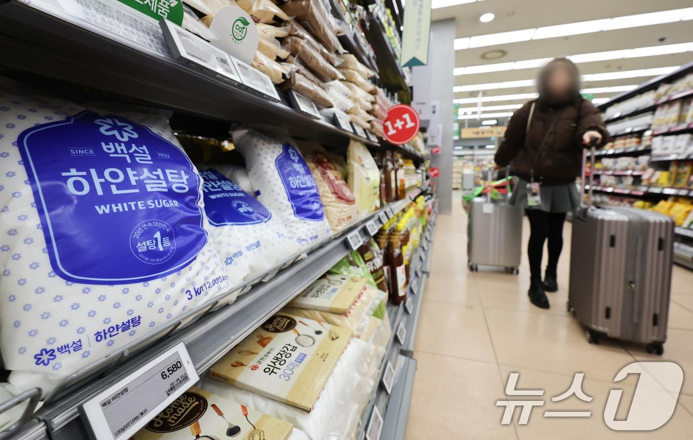 9일 서울 도심의 한 대형마트에 설탕이 진열되어 있다. 2025.3.9/뉴스1 ⓒ News1 허경 기자