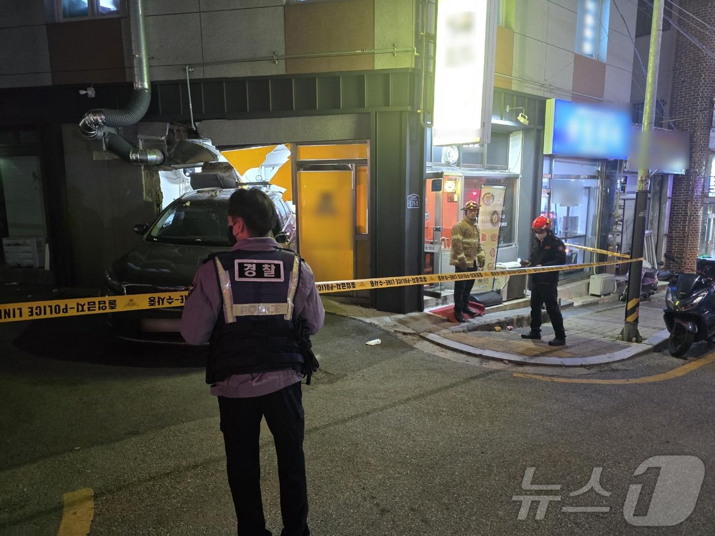 본문 이미지 - 3월 31일 부산 금정구 구서동 차량 사고 현장.&#40;금정경찰서 제공. 재판매 및 DB 금지&#41;