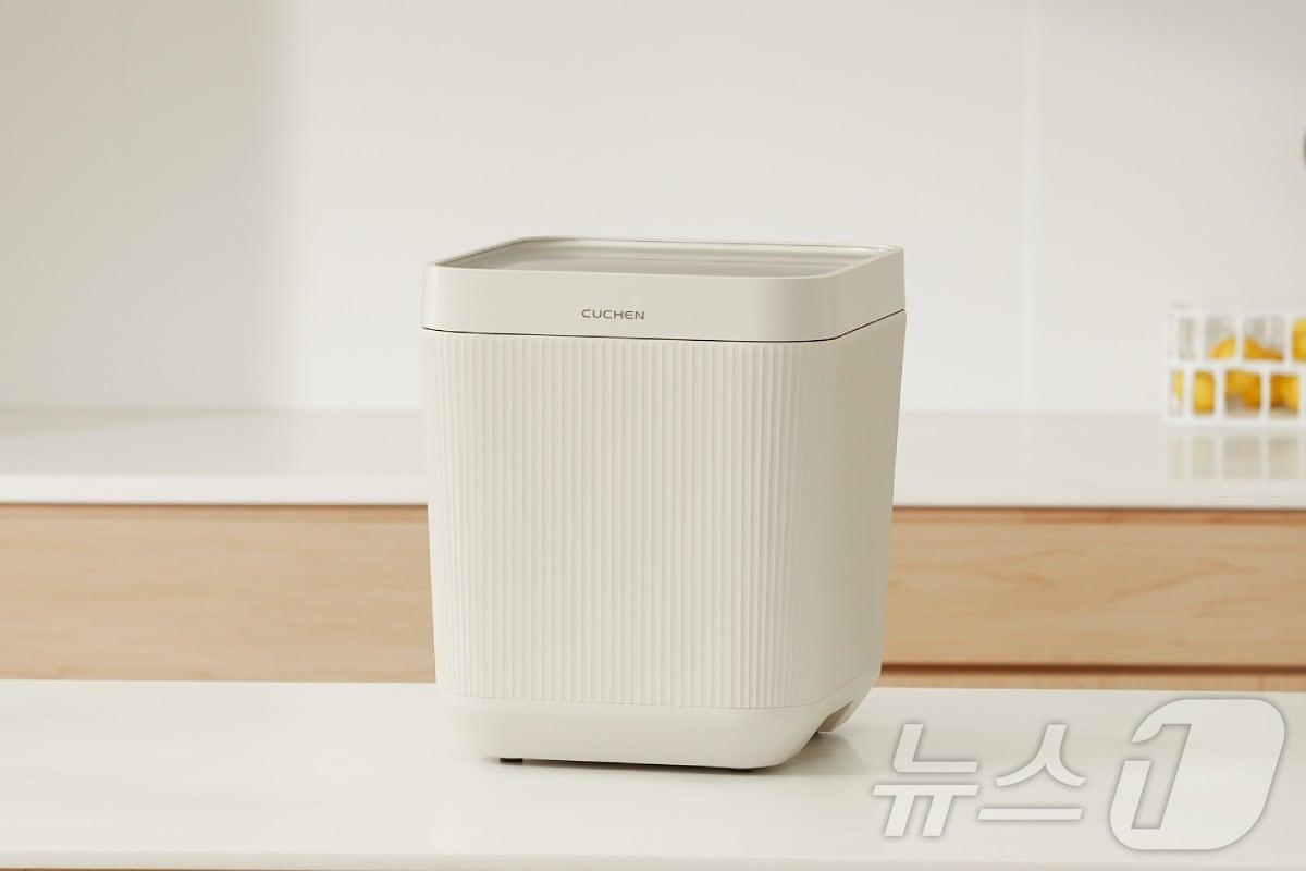 본문 이미지 - 쿠첸의 음식물처리기 신제품 &#39;제로빈&#39;.&#40;쿠첸 제공&#41;