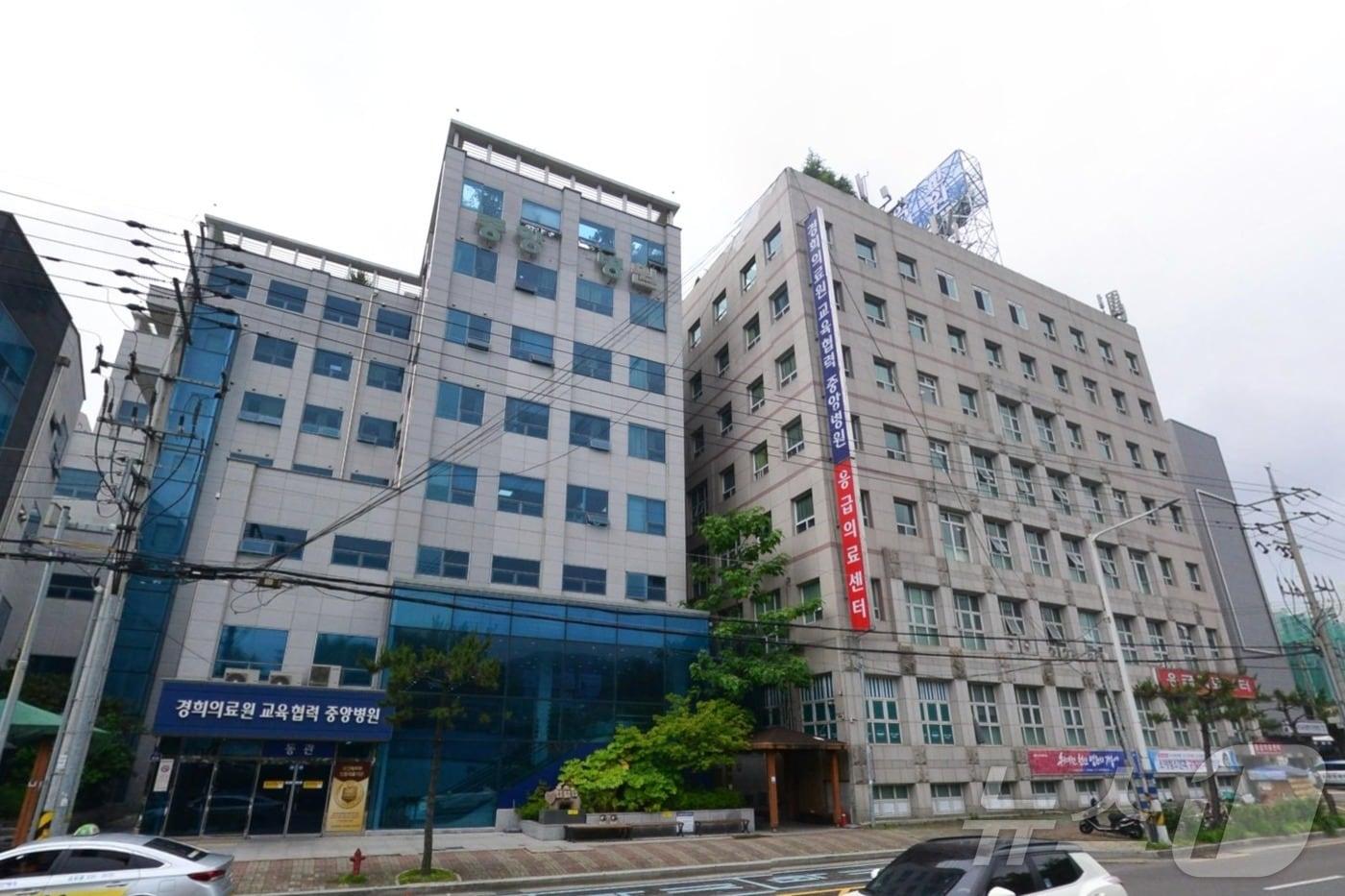 본문 이미지 - 지난 2023년 운영을 중단한 김해중앙병원.(김해시 제공. 재판매 및 DB금지)