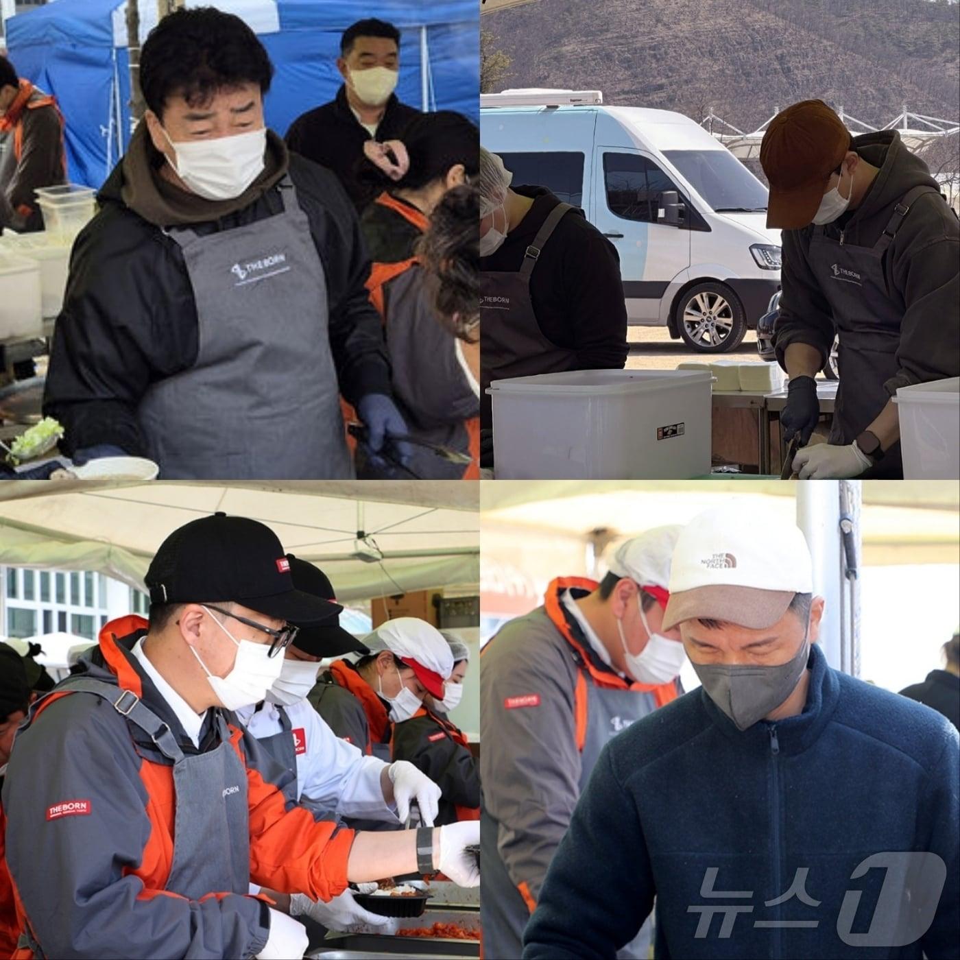 본문 이미지 - 1일 백종원, 김응서, 송하슬람, 강승원 셰프가 안동 산불 이재민 대피소에서 급식·조리 봉사를 하고 있다(안동시 제공. 재판매 및 DB금지)2025.4.1/뉴스1 신성훈 기자