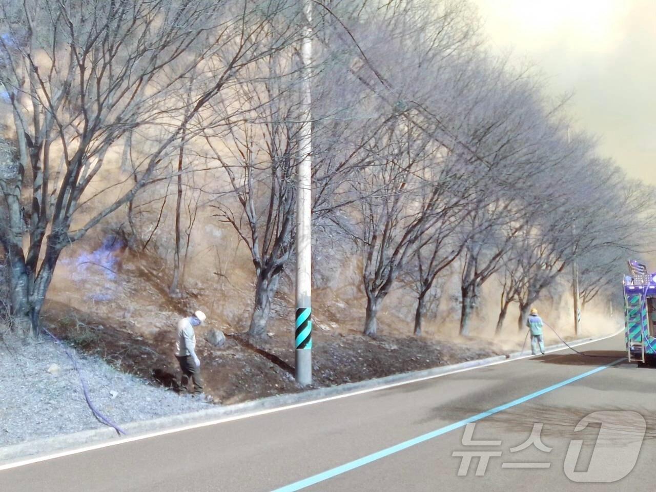 본문 이미지 - 전북자치도 무주군 적상면 산불 현장(산림청 제공. 재판매 및 DB금지)