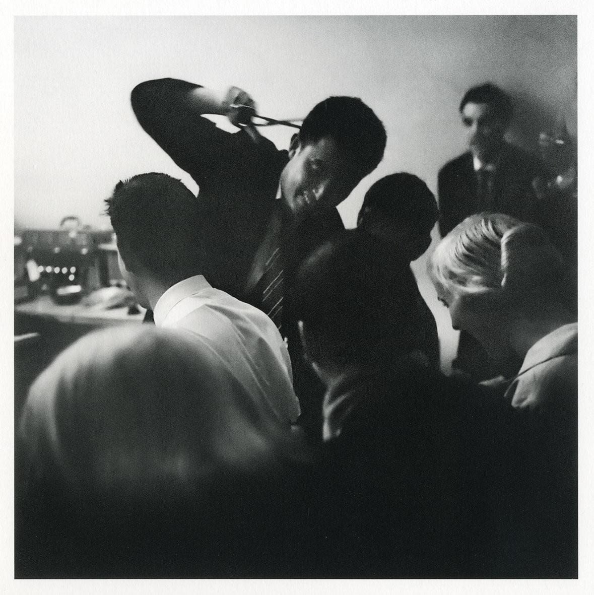 본문 이미지 - 클라우스 바리시, 백남준, &#39;피아노 포르테를 위한 연습곡&#39;, 1960년 10월 6일 콘서트 Klaus Barish, Nam June Paik, Etude for Piano Forte, Concert on October 10, 1960 &#40;백남준아트센터 제공&#41;