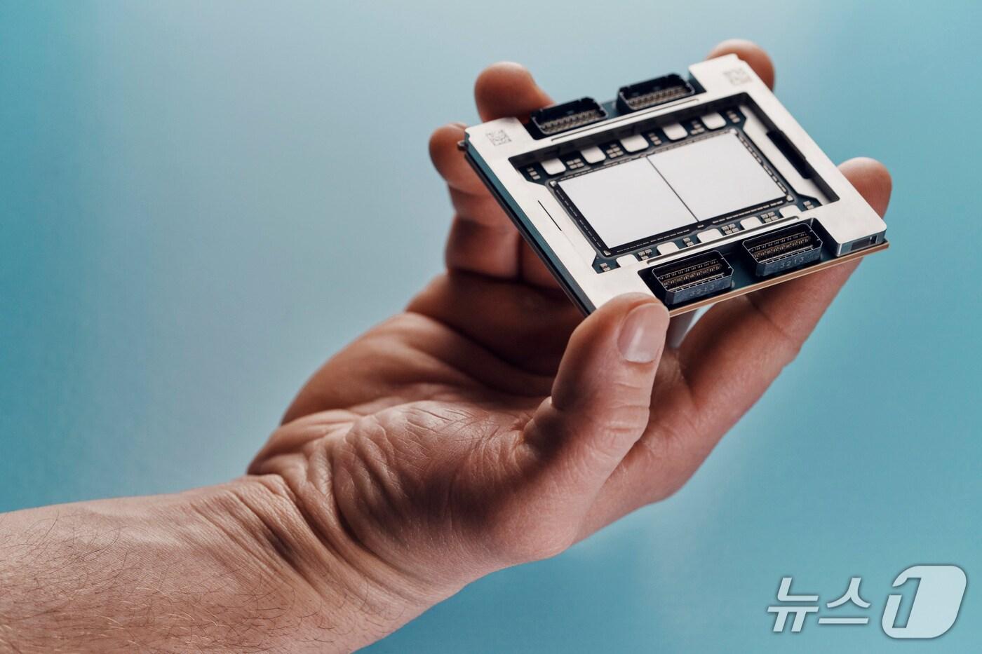 IBM 온칩 AI 가속 기능을 갖춘 IBM 텔럼 II 프로세서(IBM 제공)