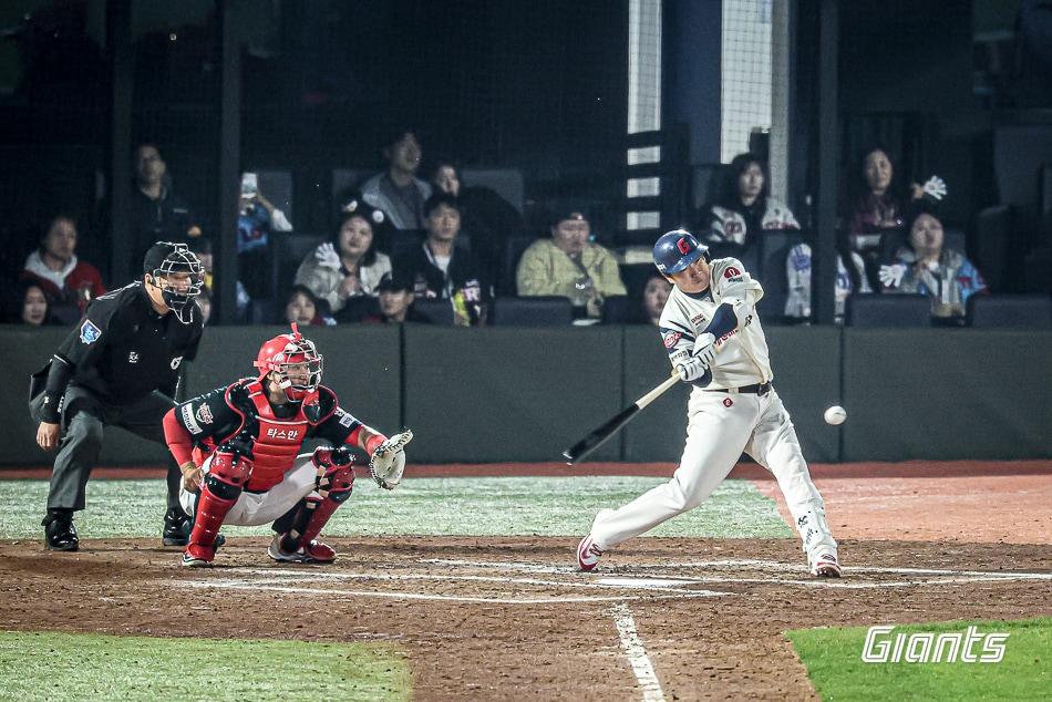 본문 이미지 - 롯데 자이언츠가 8~9일 KIA 타이거즈에 연패를 당하며 꼴찌 추락 위기에 몰렸다. (롯데 자이언츠 제공)