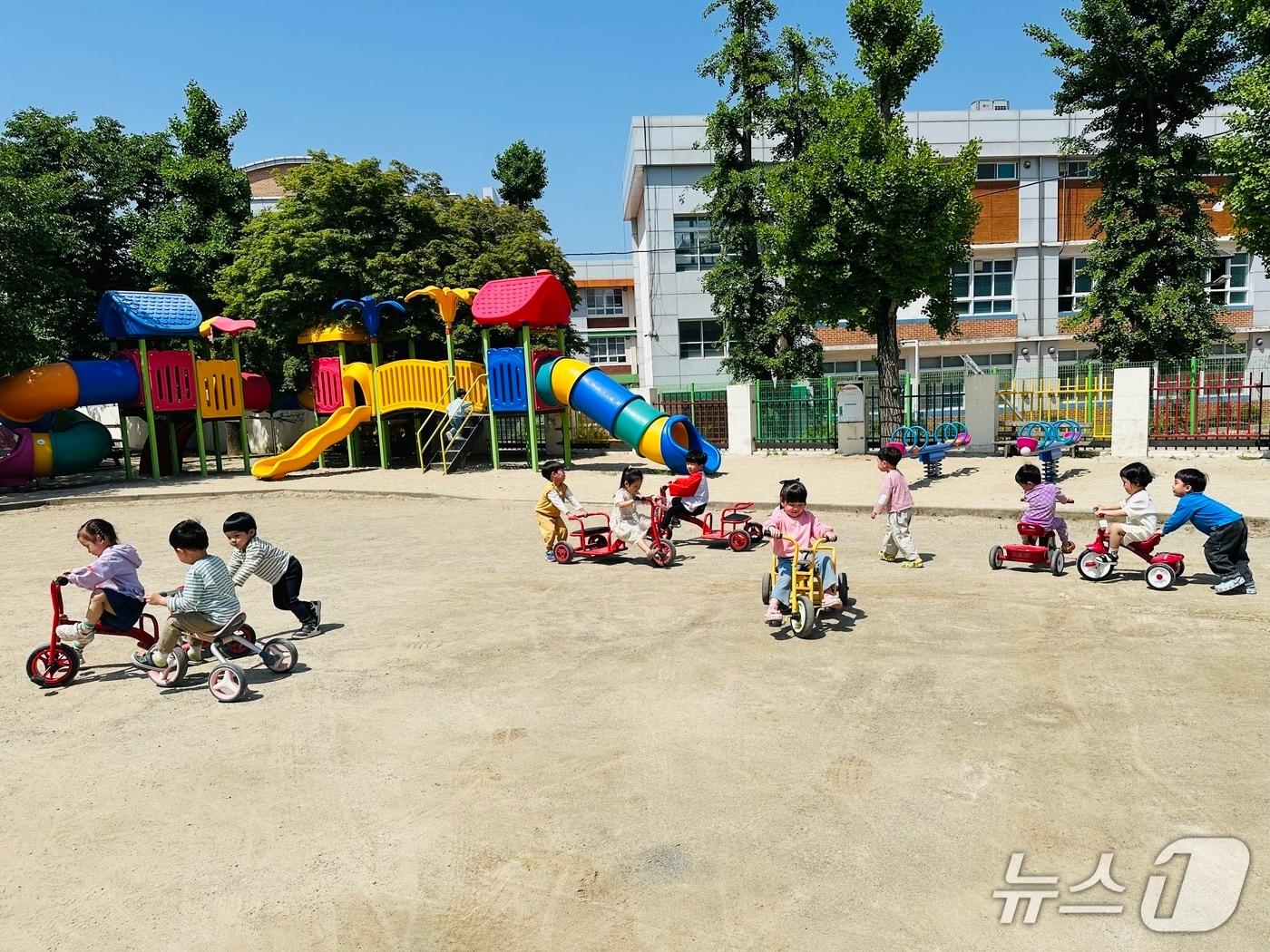본문 이미지 - 충남 거점형 돌봄 기관이 유아 교육활동을 진행하고 있다. (충남교육청 제공. 재판매 및 DB금지)/뉴스1
