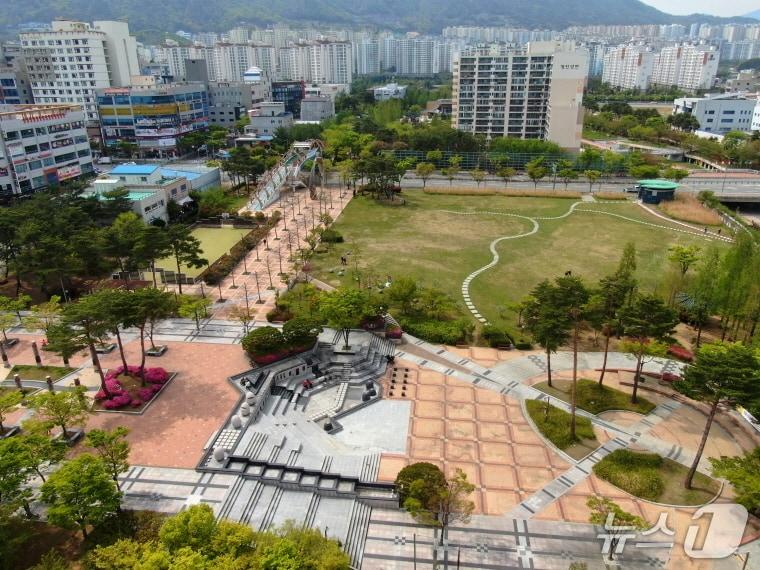 본문 이미지 - 부산 기장군 정관 중앙공원 전경(기장군청 제공. 재판매 및 DB 금지)
