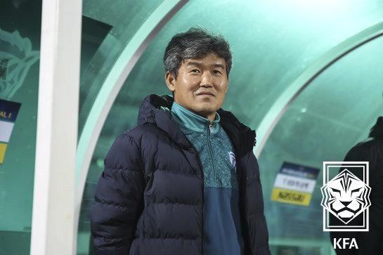 본문 이미지 - 선수부터 코치, 감독으로 K3 클럽 대전 코레일에서만 36년을 보낸 김승희 감독이 대한축구협회 전무이사로 파격 발탁됐다. 그는 &#34;내가 해야할 일은 현장과의 소통&#34;이라고 강조했다. &#40;대한축구협회 제공&#41;