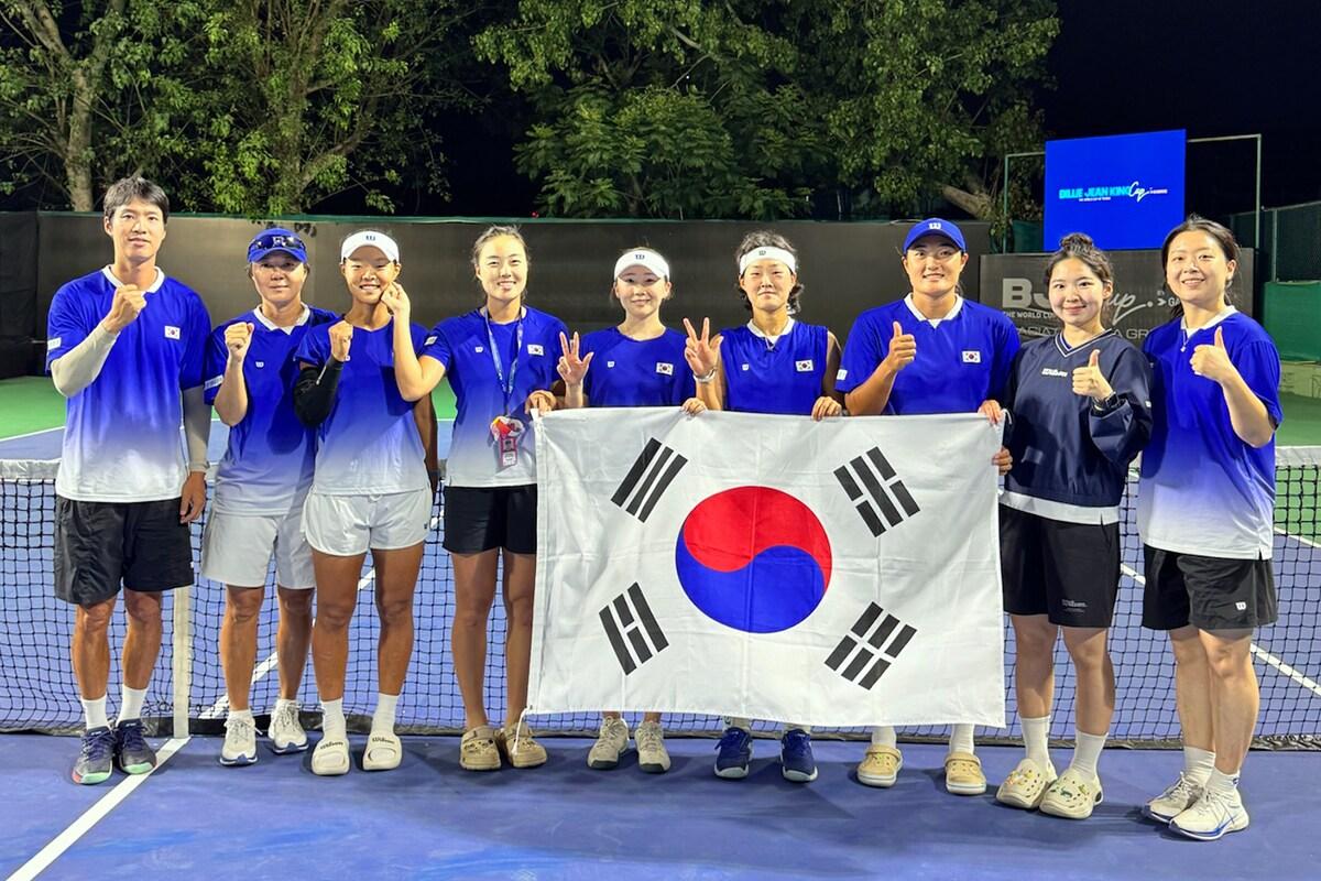 본문 이미지 - 한국 여자 테니스 대표팀.(대한테니스협회 제공. Credit@MSLTA)