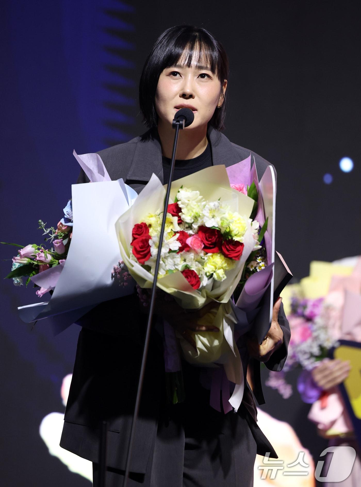 본문 이미지 - 600경기 출저 대기록을 앞둔 임명옥. 사진은 지난시즌 V리그 시상식. 2025.4.14/뉴스1 ⓒ News1 이승배 기자