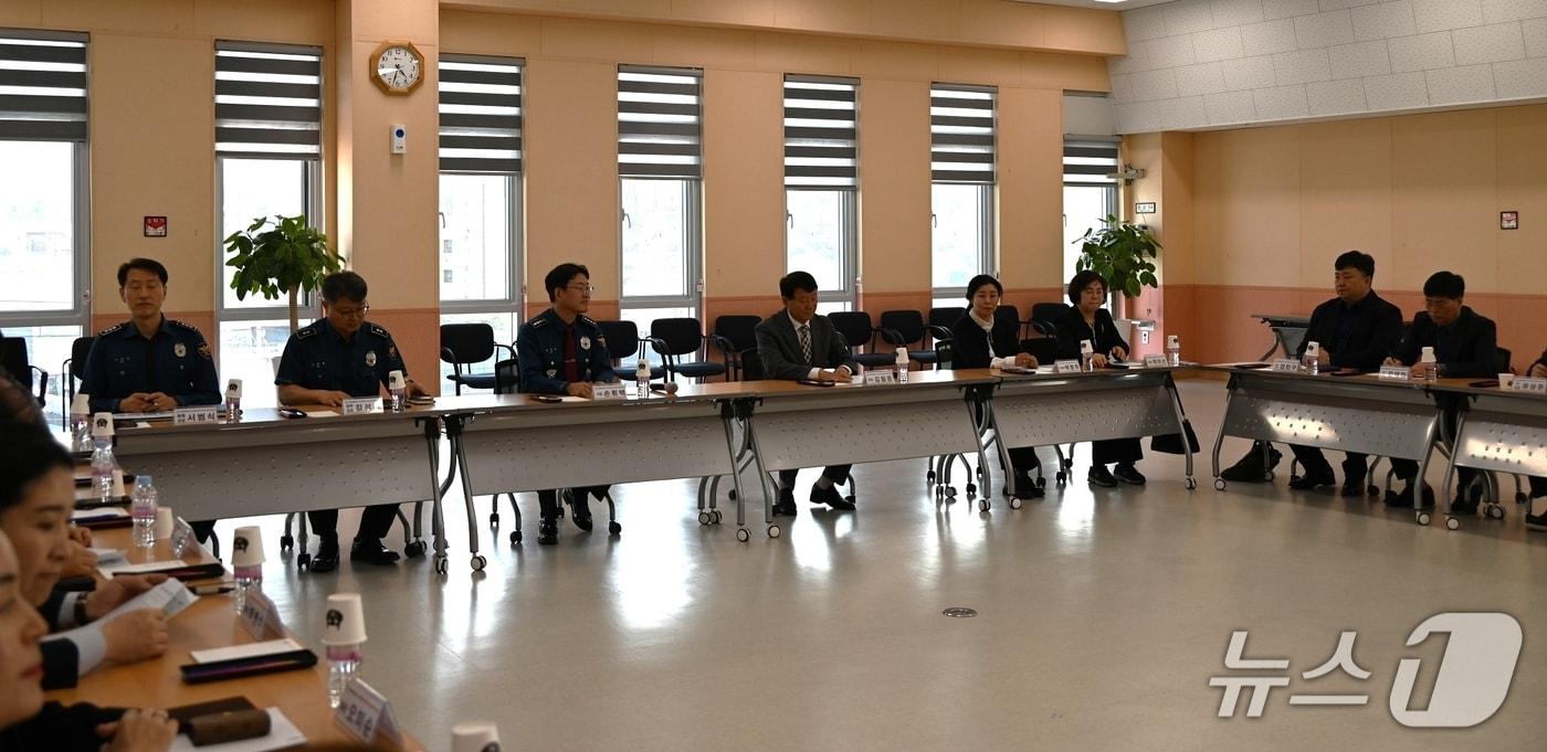 충북 진천경찰서는 15일 4층 대강당에서 2025년 경찰발전협의회 정기회의를 개최했다.(진천경찰서 제공)/뉴스1