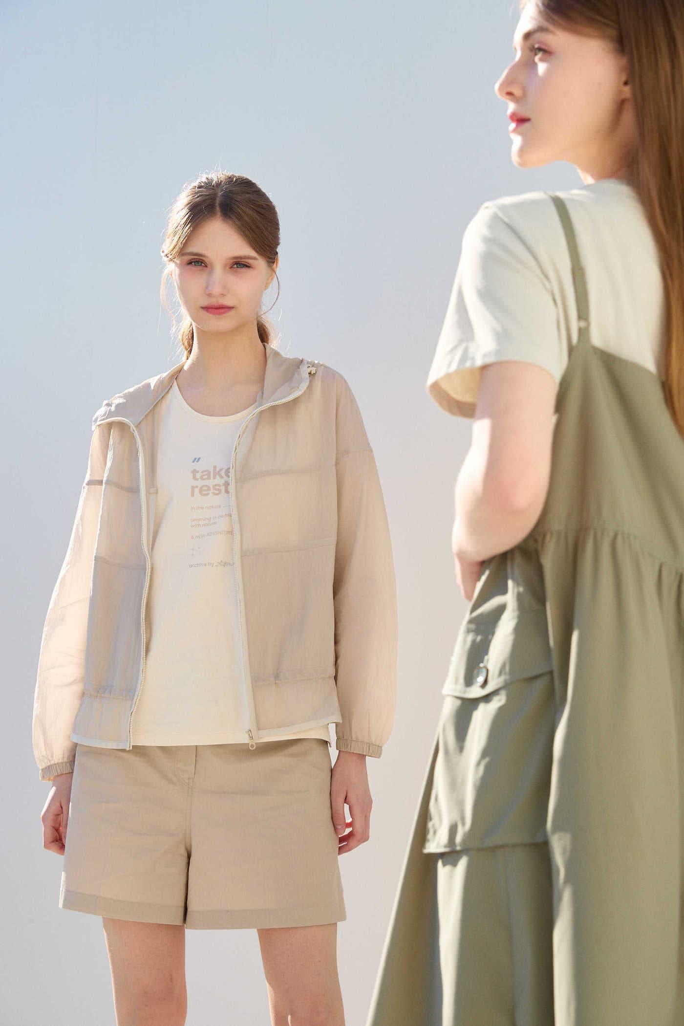 본문 이미지 - 한성에프아이는 온라인 한성몰을 운영하는 한성글로벌과 함께 준비한 협업 라인 언더유(_U) 제품을 출시한다.(한성에프아이제공)