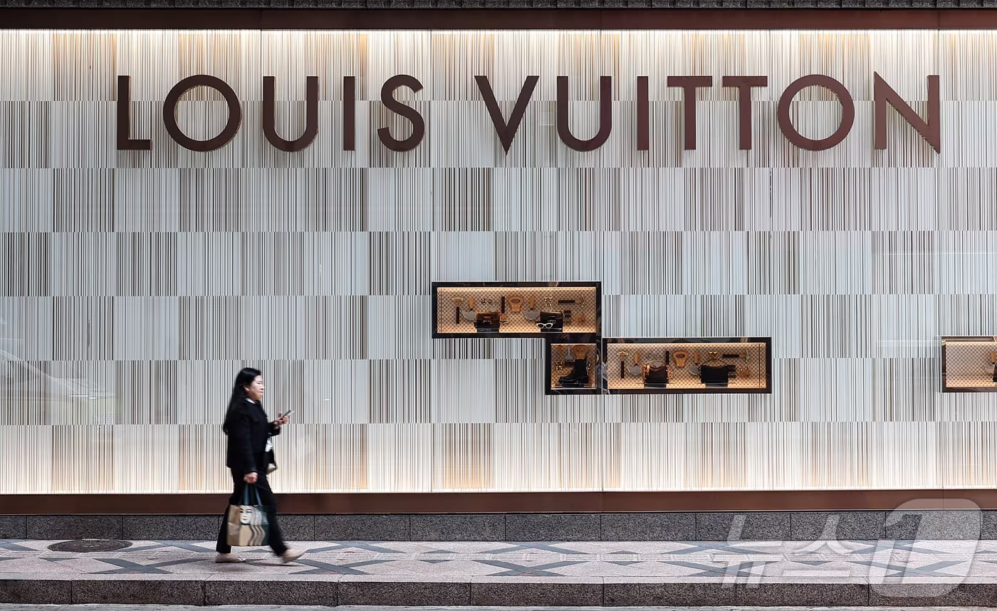 서울 시내 한 루이비통 매장의 모습. 2025.4.16/뉴스1 ⓒ News1 김도우 기자