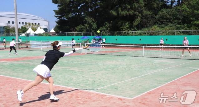 본문 이미지 - 테니스 경기모습.(전북체육회 제공, 재판매 및 DB 금지)/뉴스1