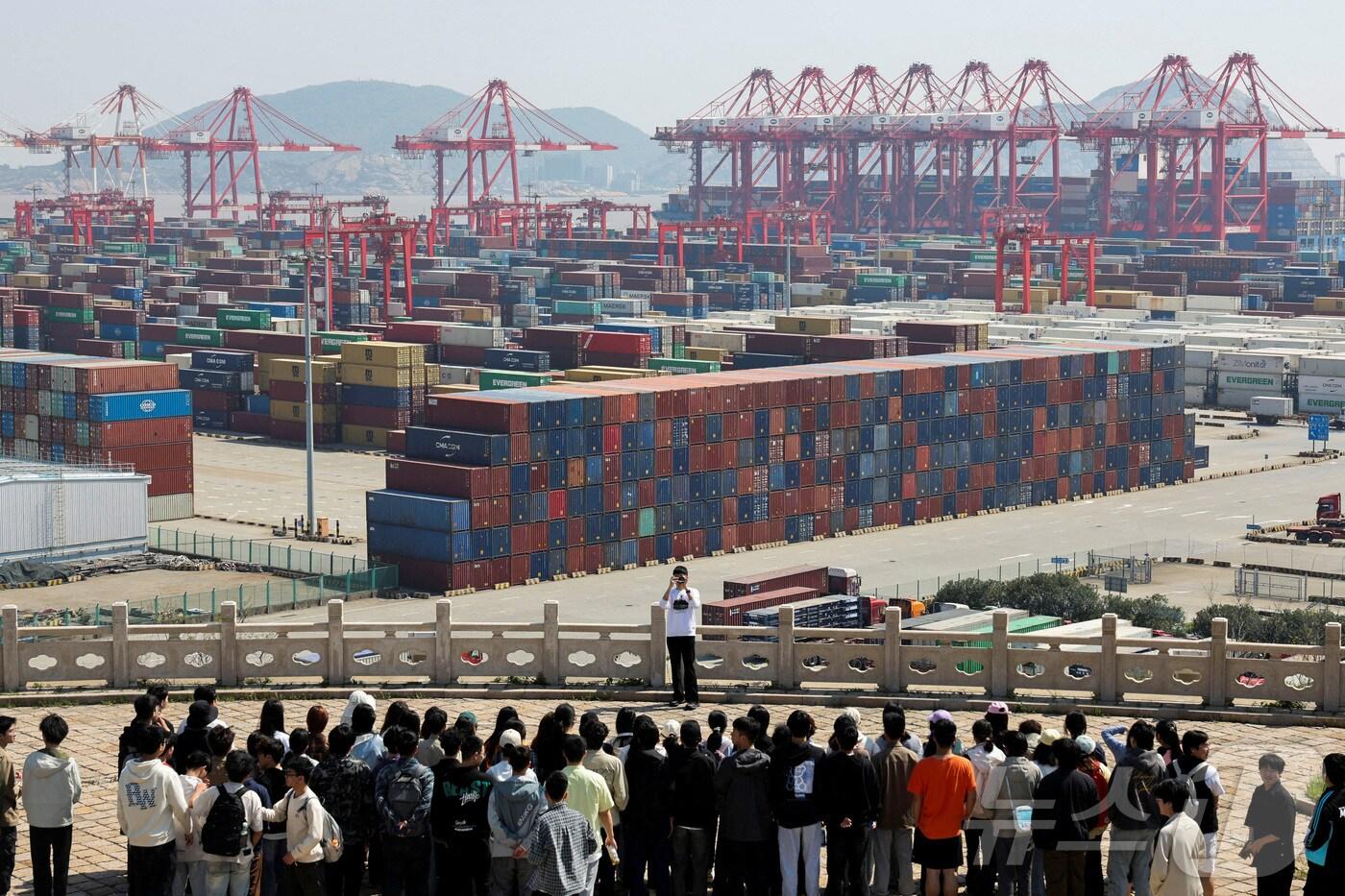 중국 상하이 외곽 양산항 ⓒ 로이터=뉴스1