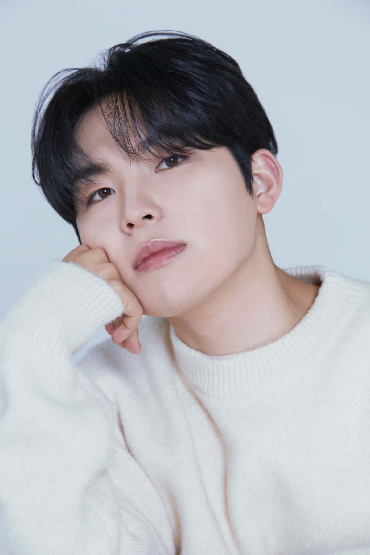 본문 이미지 - 가수 범진/ 사진제공=㈜에스톤