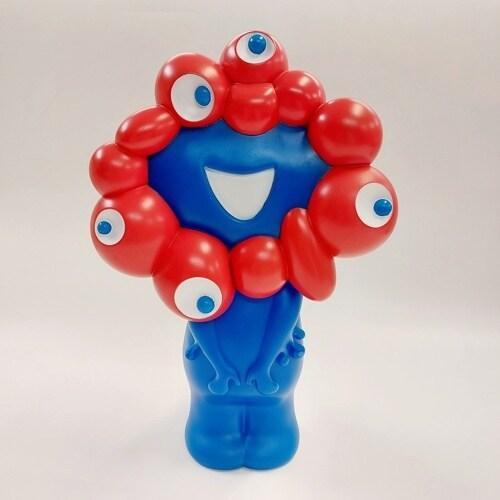 본문 이미지 - 아카자와 료세이 일본 경제재생상이 도널드 트럼프 미국 대통령에게 선물한 오사카·간사이 엑스포의 상징인 '먀쿠먀쿠' 캐릭터 모양 저금통. <출처=오사카·간사이 엑스포 공식 홈페이지>