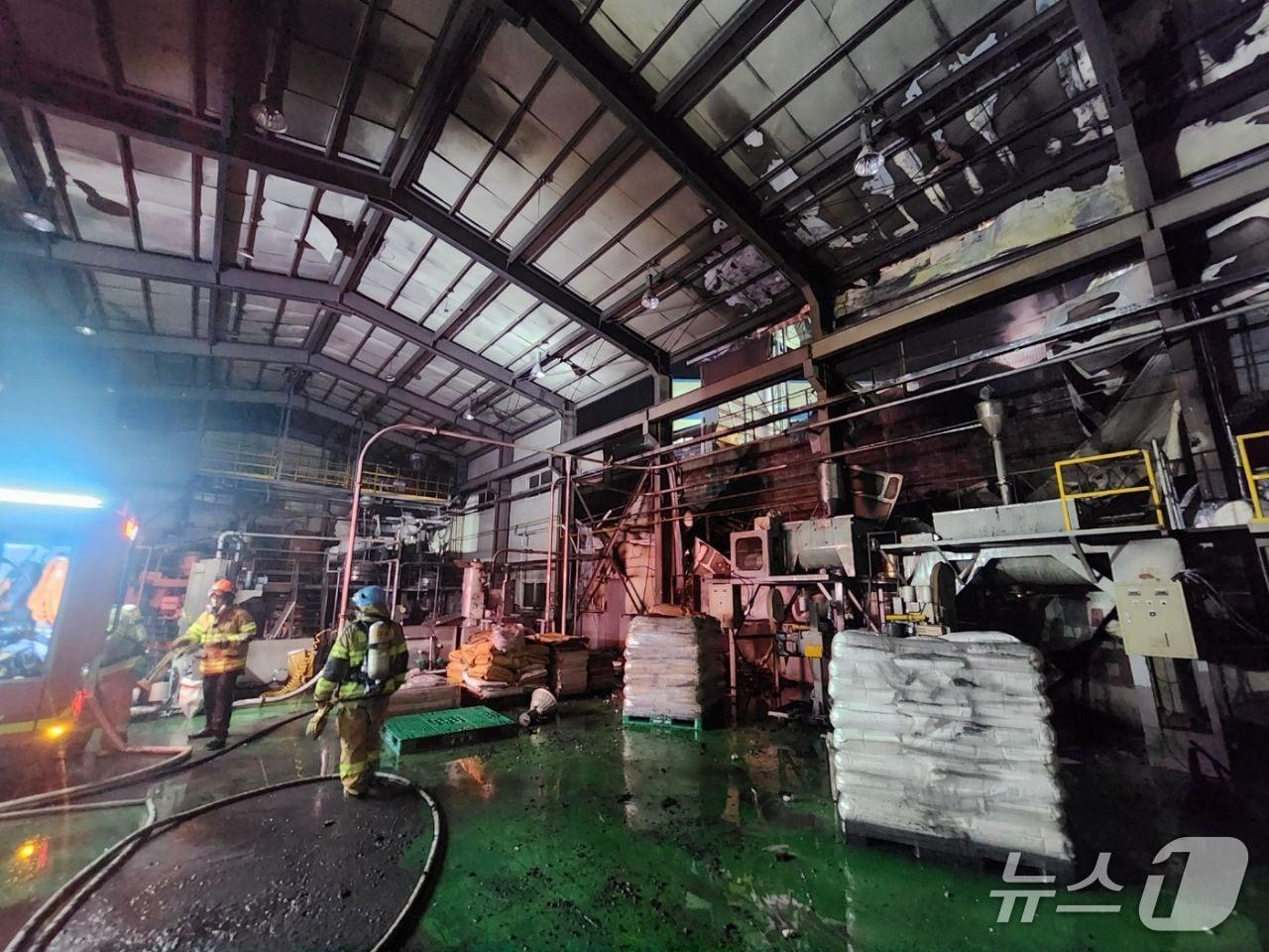 본문 이미지 - 화재 현장. (경기도소방재난본부 제공. 재판매 및 DB 금지) 2025.4.19/뉴스1
