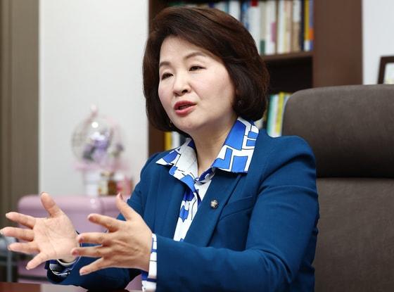 본문 이미지 - 이수진 더불어민주당 의원. /뉴스1 ⓒ News1 김민지 기자