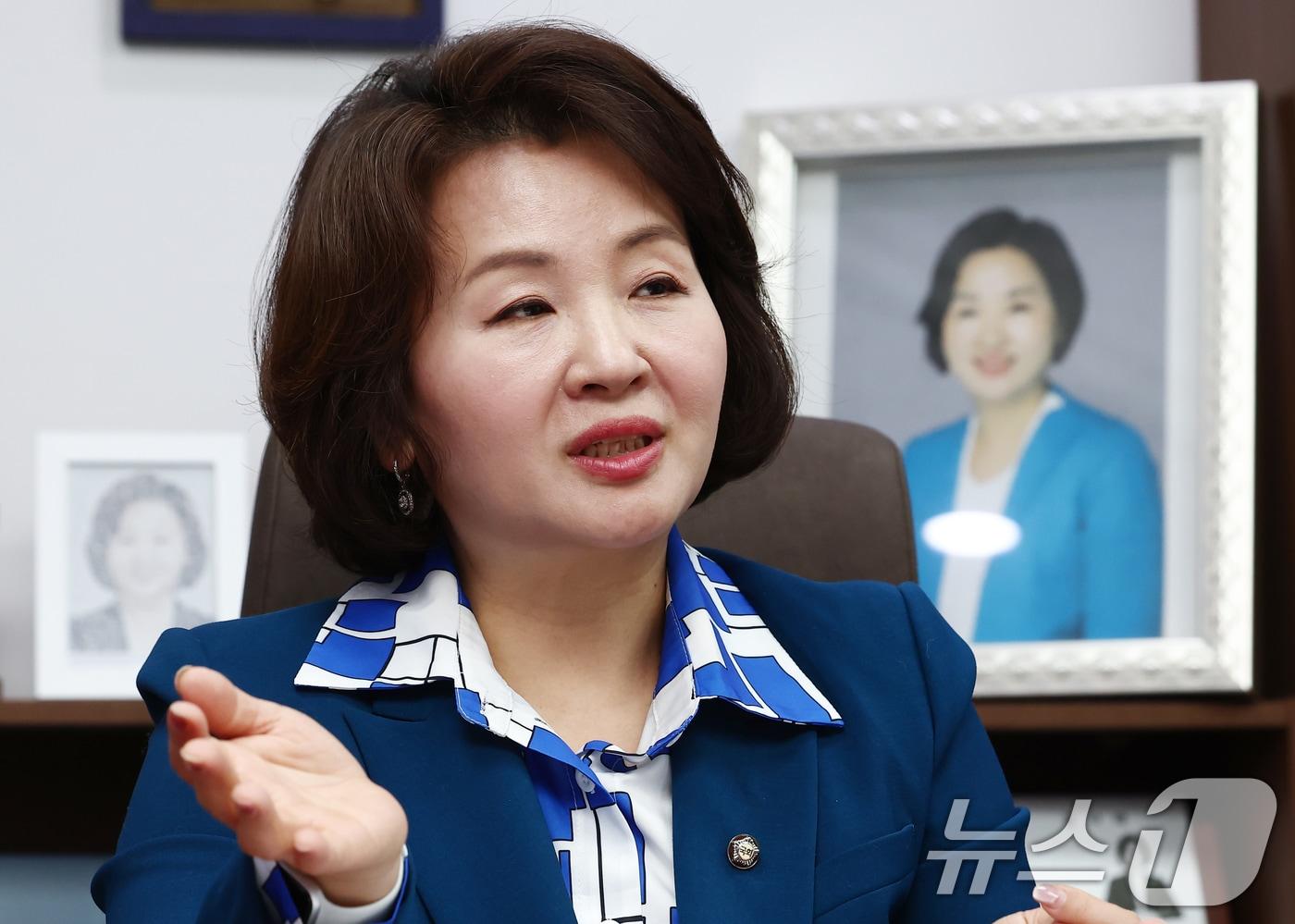 본문 이미지 - 이수진 더불어민주당 의원. ⓒ 뉴스1 김민지 기자