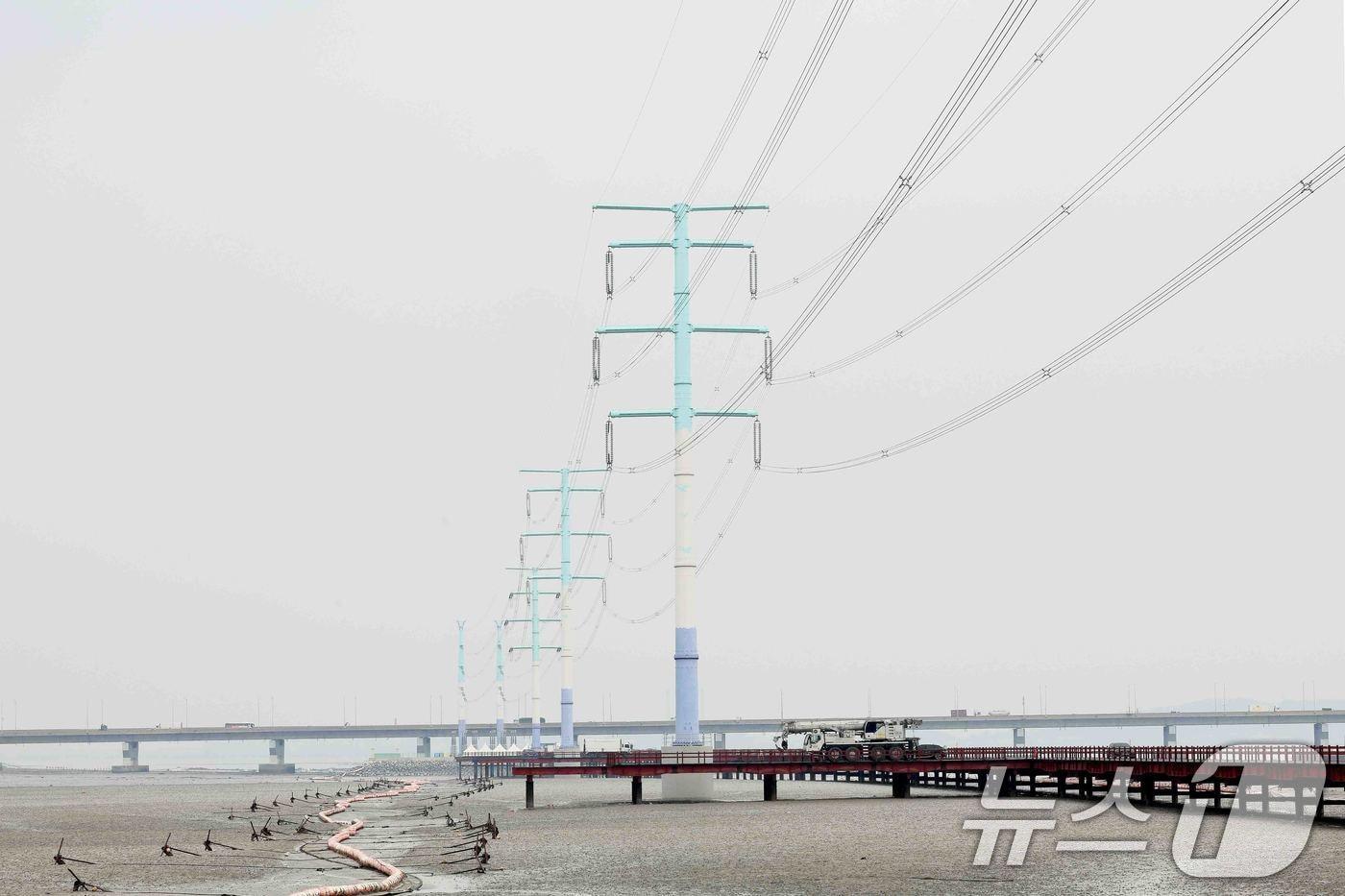 345kV 북당진-신탕정 송전선로 전경. &#40;산업부 제공. 재판매 및 DB 금지&#41; 2025.4.2/뉴스1
